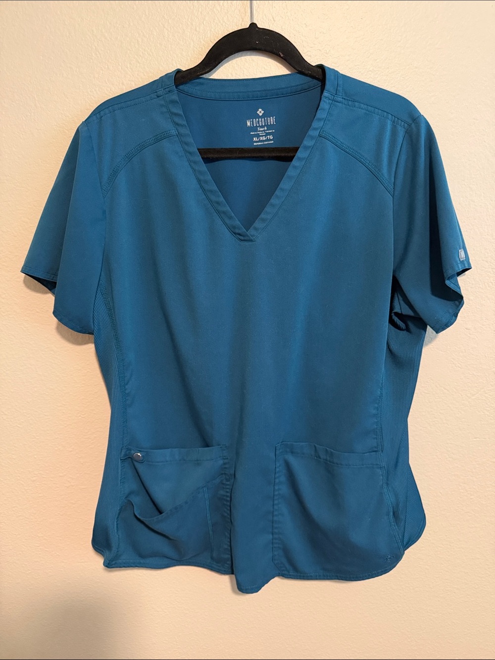 Med Couture Women's Teal V-Neck Scrub Top and Jogger Bottoms